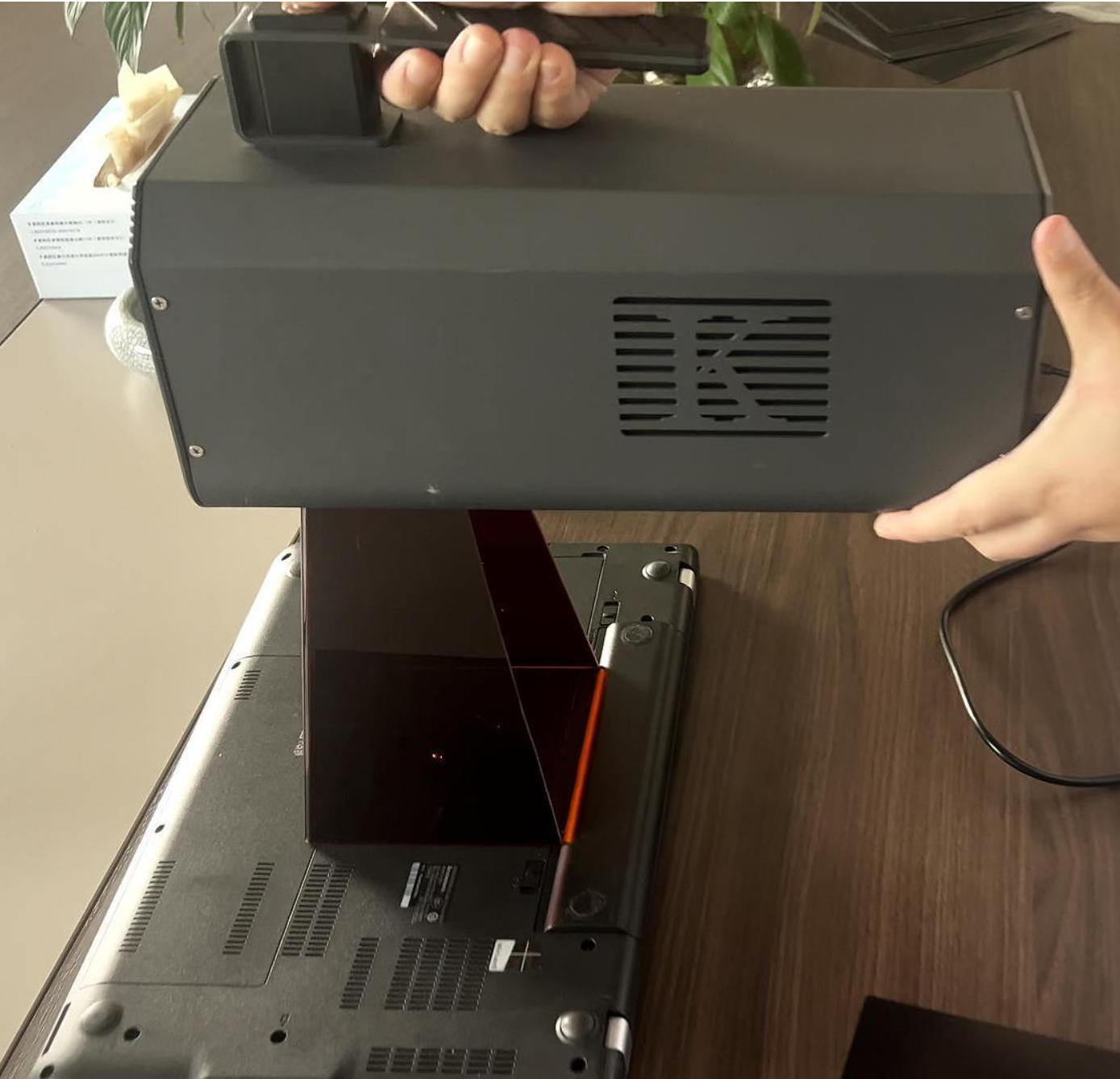 Handheld Automatic Laser Print - огляд і ціна Industrial Handheld Laser Printer